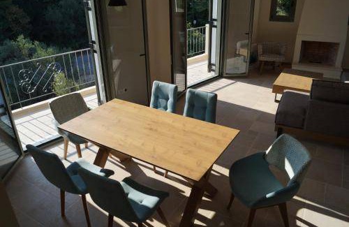Drimonas House | 120 m² House ∙ 3 bedrooms ∙ 6 guests