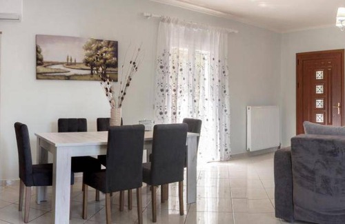 Liapades House | 120 m² House ∙ 4 bedrooms ∙ 8 guests