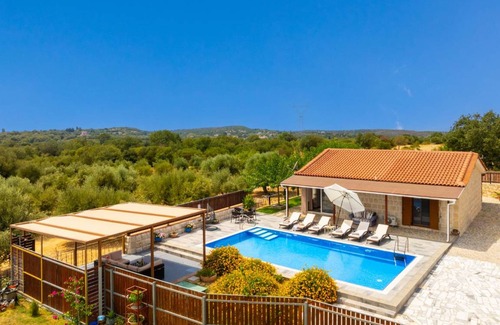 Thiramonas Villa | 120 m² Villa ∙ 2 bedrooms ∙ 4 guests