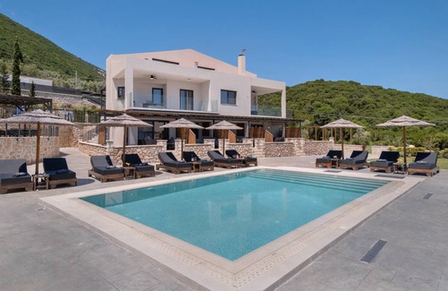 Spanokhorion Villa | 120 m² Villa ∙ 4 bedrooms ∙ 8 guests