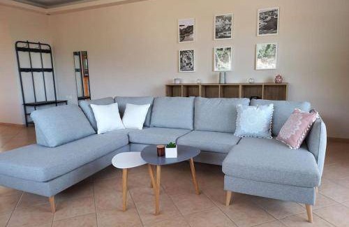 Agios Nikolaos Villa | 120 m² Villa ∙ 3 bedrooms ∙ 7 guests