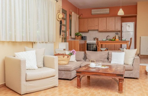 Nea Tirintha House | 125 m² House ∙ 3 bedrooms ∙ 6 guests