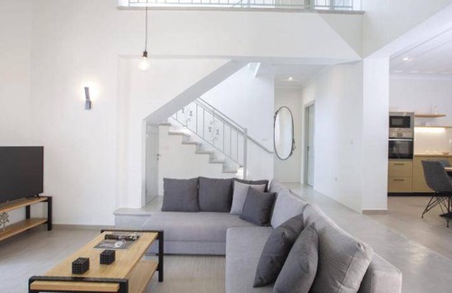 Sivros Villa | 126 m² Villa ∙ 3 bedrooms ∙ 8 guests