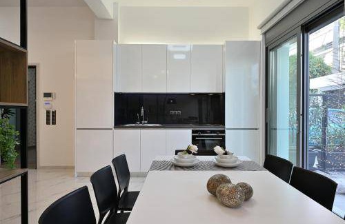 Palaio Faliro Apartment | 130 m² Apartment ∙ 2 bedrooms ∙ 11 guests