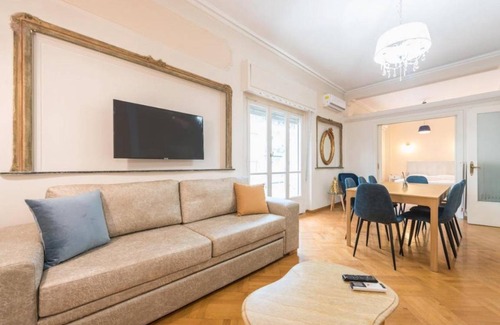 Ampelokipoi Apartment | 130 m² Apartment ∙ 5 bedrooms ∙ 13 guests