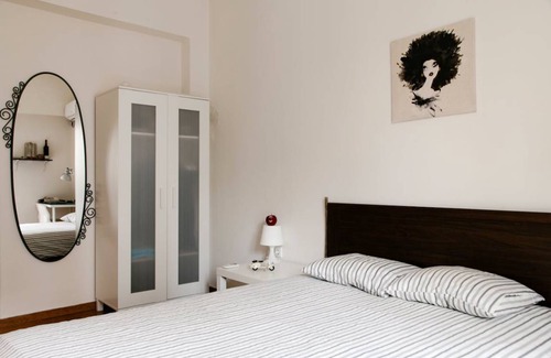 Athens City Centre Apartment | 130 m² Apartment ∙ 5 bedrooms ∙ 1 guest