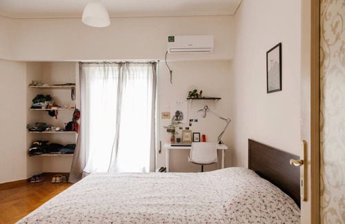 Athens City Centre Apartment | 130 m² Apartment ∙ 5 bedrooms ∙ 1 guest