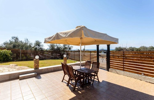 Agrilos House | 130 m² House ∙ 5 bedrooms ∙ 11 guests