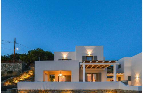 Agios Romanos Resort | 130 m² Resort ∙ 3 bedrooms ∙ 7 guests