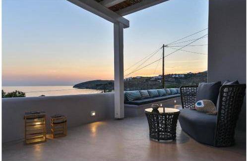 Agios Romanos Resort | 130 m² Resort ∙ 3 bedrooms ∙ 7 guests