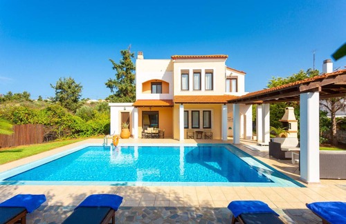 Kefalas Villa | 130 m² Villa ∙ 4 bedrooms ∙ 7 guests