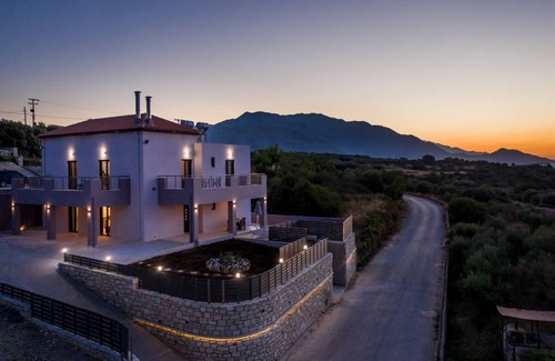 Filaki Villa | 130 m² Villa ∙ 3 bedrooms ∙ 7 guests