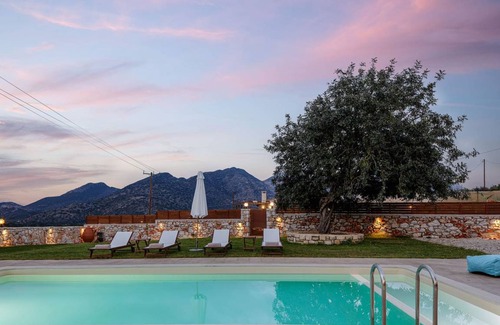 Melidoni Villa | 133 m² Villa ∙ 3 bedrooms ∙ 7 guests