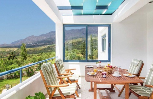 Lefkogeia Villa | 135 m² Villa ∙ 4 bedrooms ∙ 8 guests