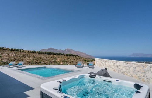 Zerviana House | 140 m² House ∙ 3 bedrooms ∙ 6 guests