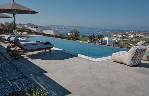 Krotiri Resort | 140 m² Resort ∙ 3 bedrooms ∙ 6 guests