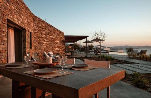 Krotiri Resort | 140 m² Resort ∙ 3 bedrooms ∙ 6 guests