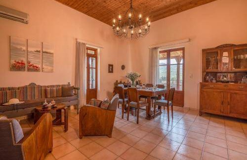 Makronas Villa | 140 m² Villa ∙ 3 bedrooms ∙ 6 guests