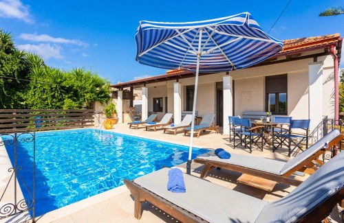 Kefalas Villa | 140 m² Villa ∙ 3 bedrooms ∙ 6 guests