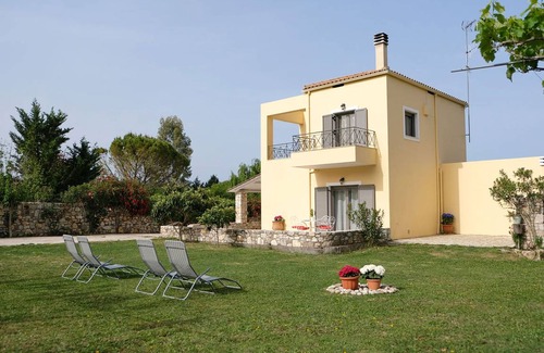 Giannades Villa | 140 m² Villa ∙ 3 bedrooms ∙ 6 guests