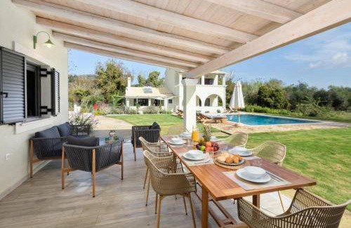 Velonades Villa | 142 m² Villa ∙ 5 bedrooms ∙ 14 guests