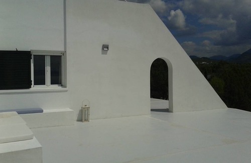 Limni Vouliagmenis Villa | 145 m² Villa ∙ 4 bedrooms ∙ 10 guests