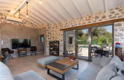 Mesonisia Villa | 145 m² Villa ∙ 4 bedrooms ∙ 8 guests
