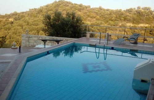 Stalos House | 148 m² House ∙ 4 bedrooms ∙ 8 guests