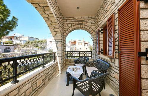 Margarites Villa | 150 m² Villa ∙ 5 bedrooms ∙ 12 guests