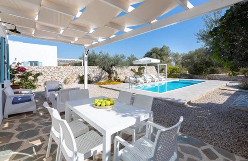 Kalathos Villa | 160 m² Villa ∙ 2 bedrooms ∙ 4 guests
