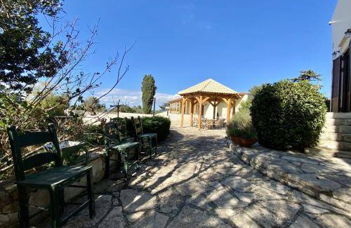 Drapanos Villa | 161 m² Villa ∙ 4 bedrooms ∙ 10 guests