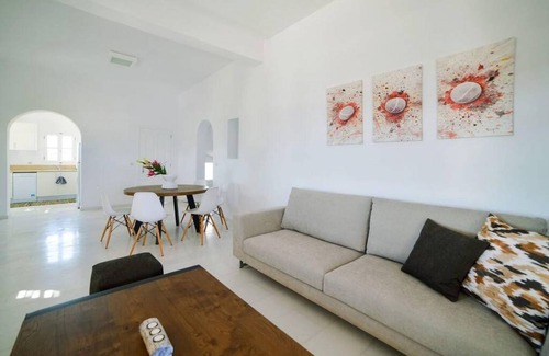 Santa Maria House | 170 m² House ∙ 4 bedrooms ∙ 8 guests