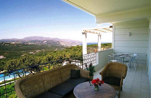 Darmarochori Villa | 170 m² Villa ∙ 3 bedrooms ∙ 6 guests