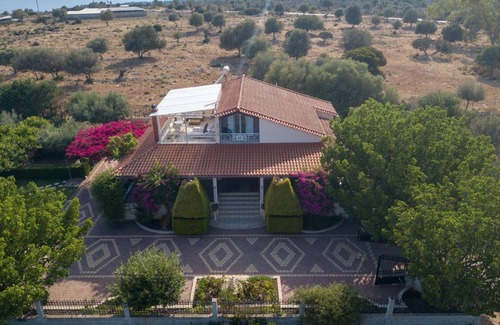 Nafplio House | 175 m² House ∙ 4 bedrooms ∙ 9 guests
