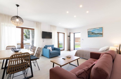 Diasella Villa | 175 m² Villa ∙ 5 bedrooms ∙ 12 guests