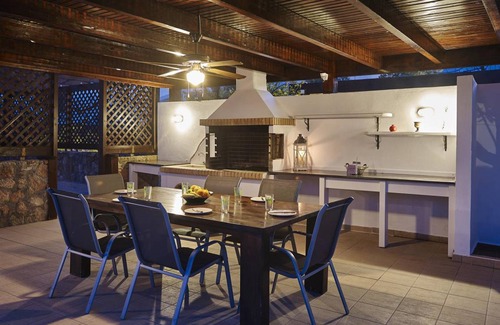 Vlicha House | 180 m² House ∙ 3 bedrooms ∙ 8 guests