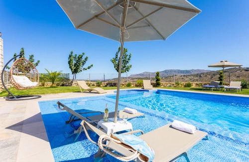 Monopari Villa | 180 m² Villa ∙ 3 bedrooms ∙ 7 guests