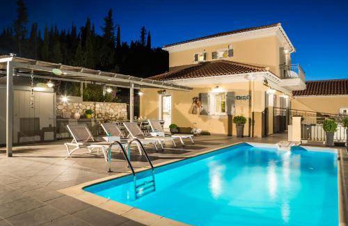Fiskardo Villa | 180 m² Villa ∙ 4 bedrooms ∙ 8 guests