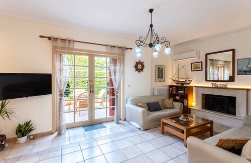 Avia House | 185 m² House ∙ 3 bedrooms ∙ 6 guests