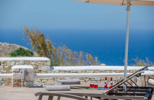 Naxos Villa | 185 m² Villa ∙ 4 bedrooms ∙ 8 guests