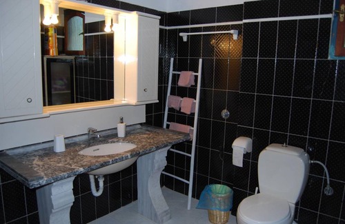 Limnos House | 190 m² House ∙ 5 bedrooms ∙ 13 guests