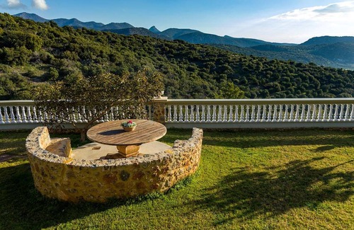 Peponidhes House | 200 m² Farmhouse ∙ 3 bedrooms ∙ 8 guests