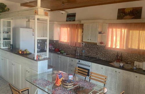 Agii Theodori House | 200 m² House ∙ 4 bedrooms ∙ 8 guests