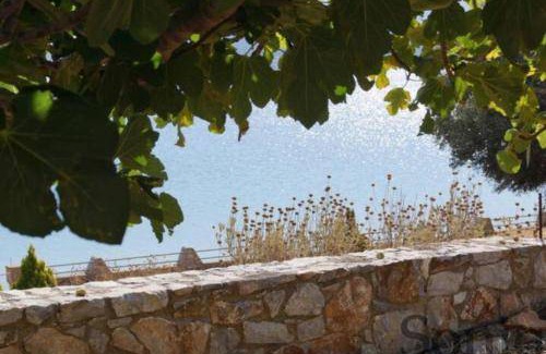 Kymi-Aliveri Resort | 200 m² Resort ∙ 7 bedrooms ∙ 17 guests