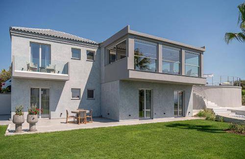 Stavros Villa | 200 m² Villa ∙ 4 bedrooms ∙ 12 guests