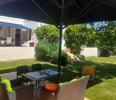 Oropos Villa | 200 m² Villa ∙ 5 bedrooms ∙ 12 guests