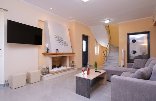 Varnavas House | 205 m² House ∙ 4 bedrooms ∙ 8 guests