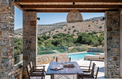 Kounelion House | 210 m² Farmhouse ∙ 6 bedrooms ∙ 18 guests