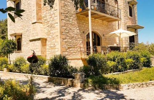 Armenoi House | 210 m² House ∙ 3 bedrooms ∙ 8 guests