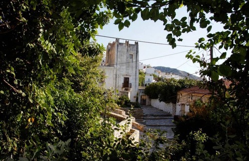 Filoti House | 210 m² House ∙ 4 bedrooms ∙ 10 guests